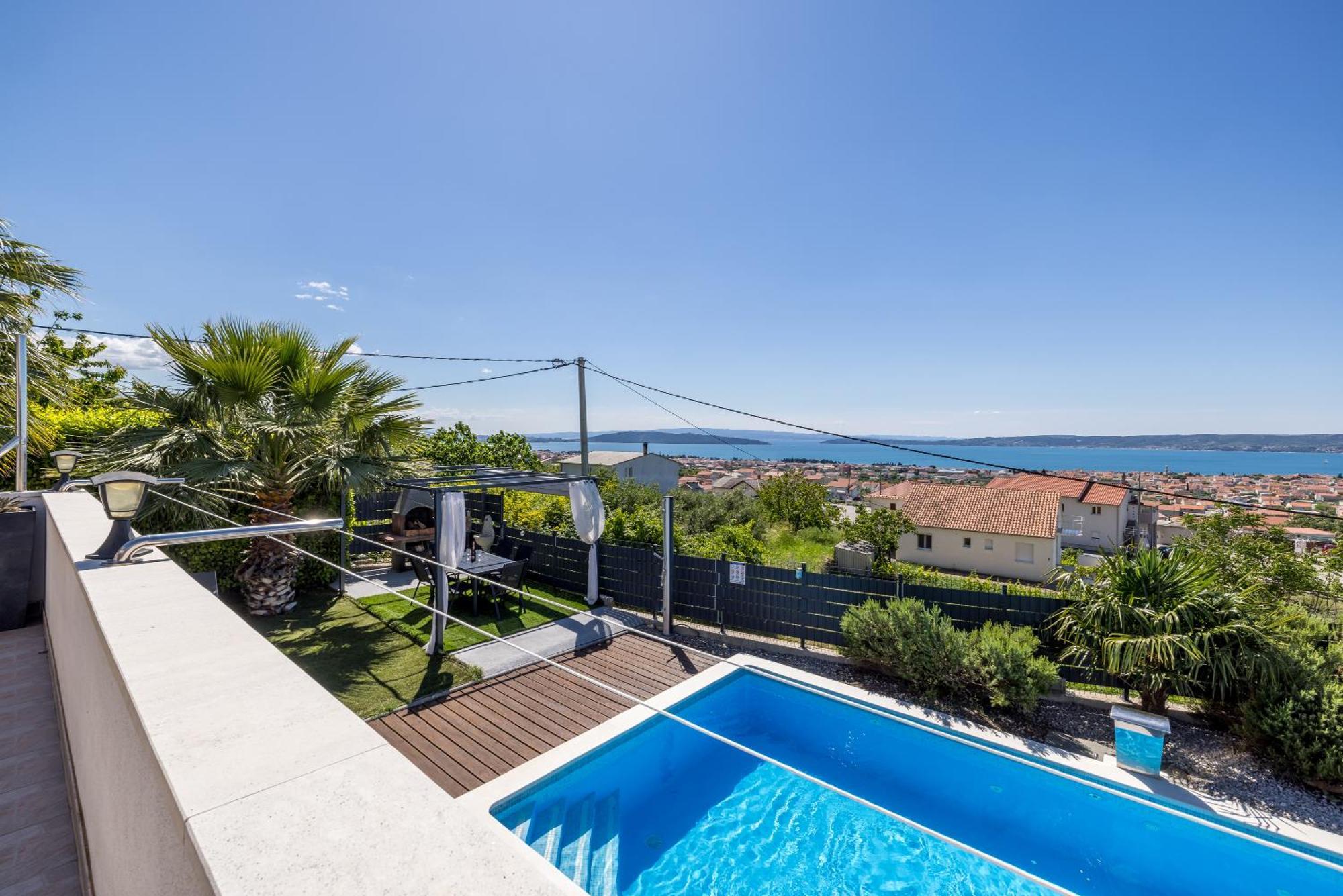 Kaštel Stari Sun Castle Holiday House Babic מראה חיצוני תמונה