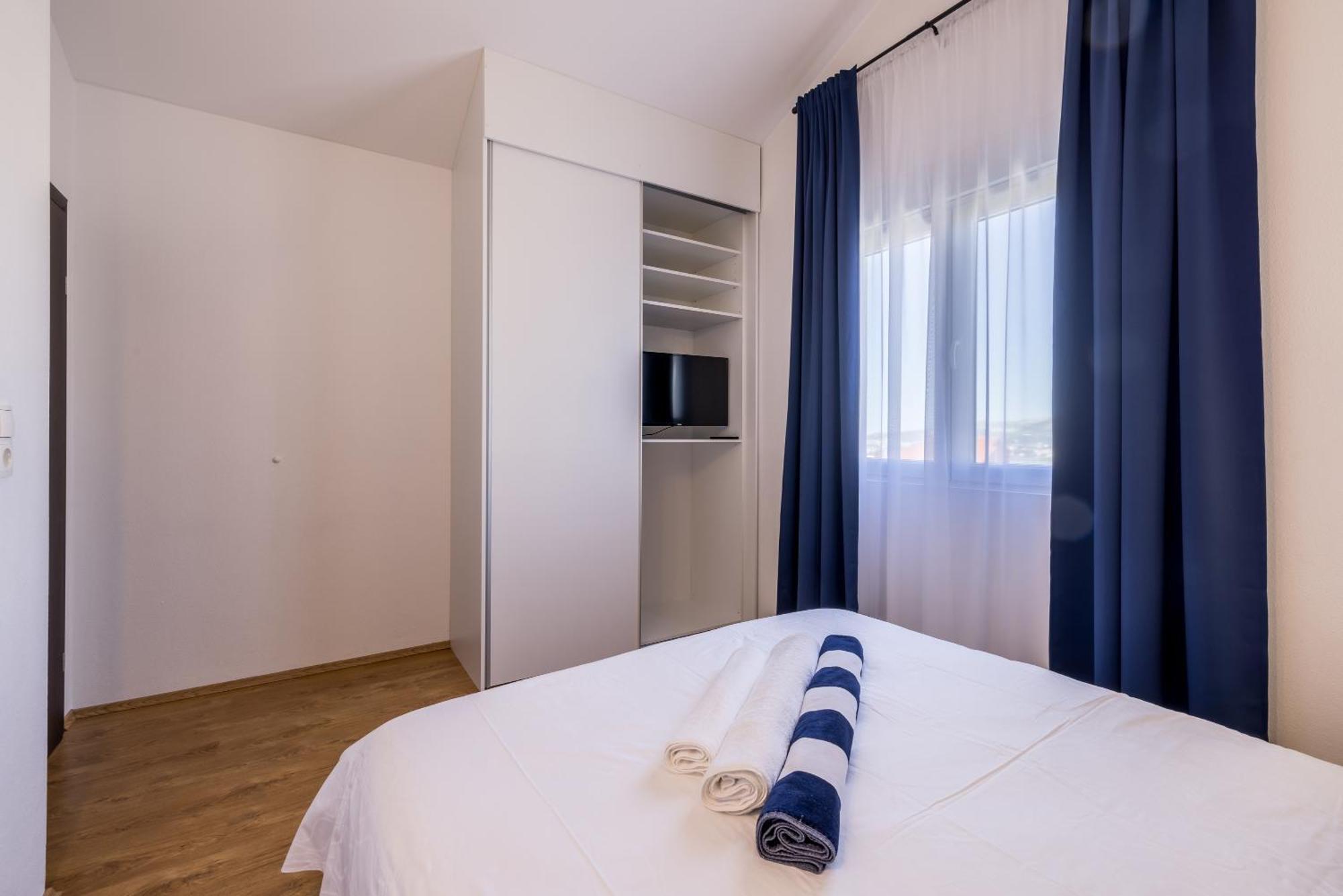 Kaštel Stari Sun Castle Holiday House Babic מראה חיצוני תמונה