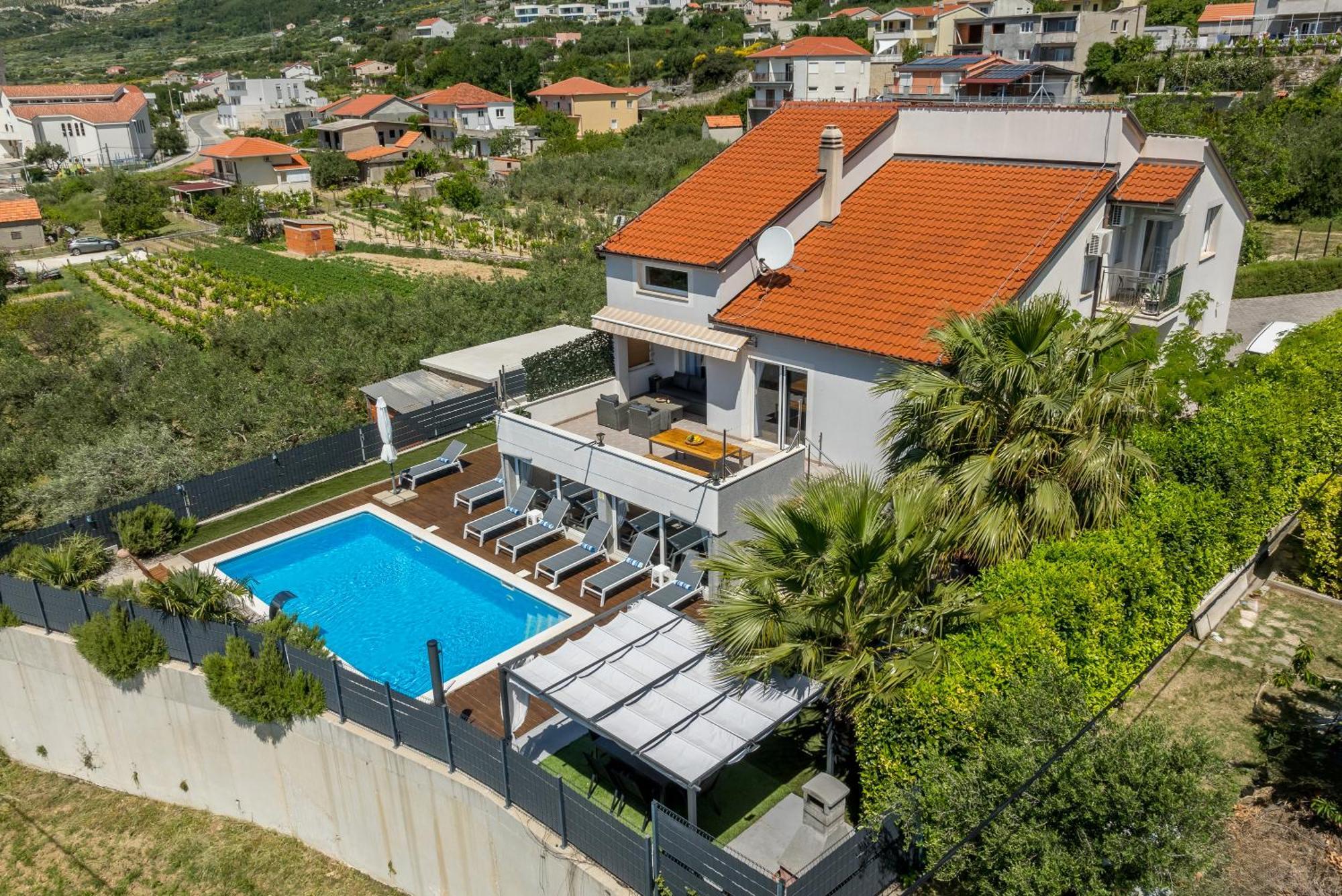 Kaštel Stari Sun Castle Holiday House Babic מראה חיצוני תמונה