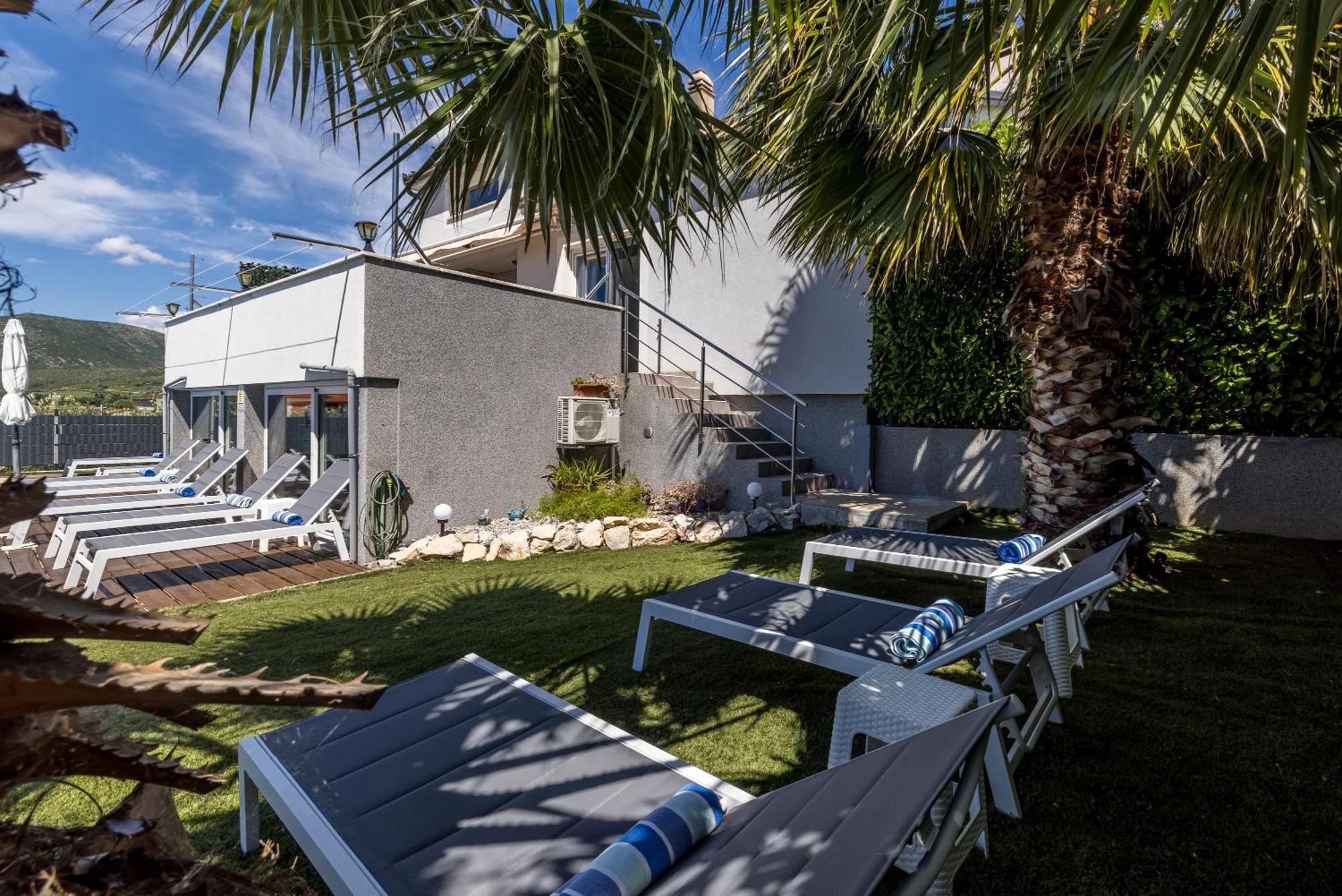 Kaštel Stari Sun Castle Holiday House Babic מראה חיצוני תמונה